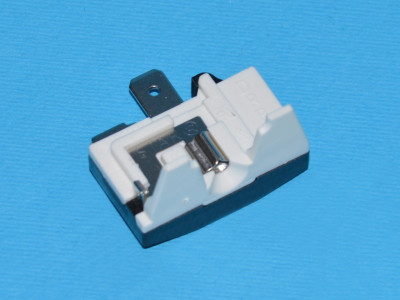 Термореле компрессора для холодильника Hisense HK1981055